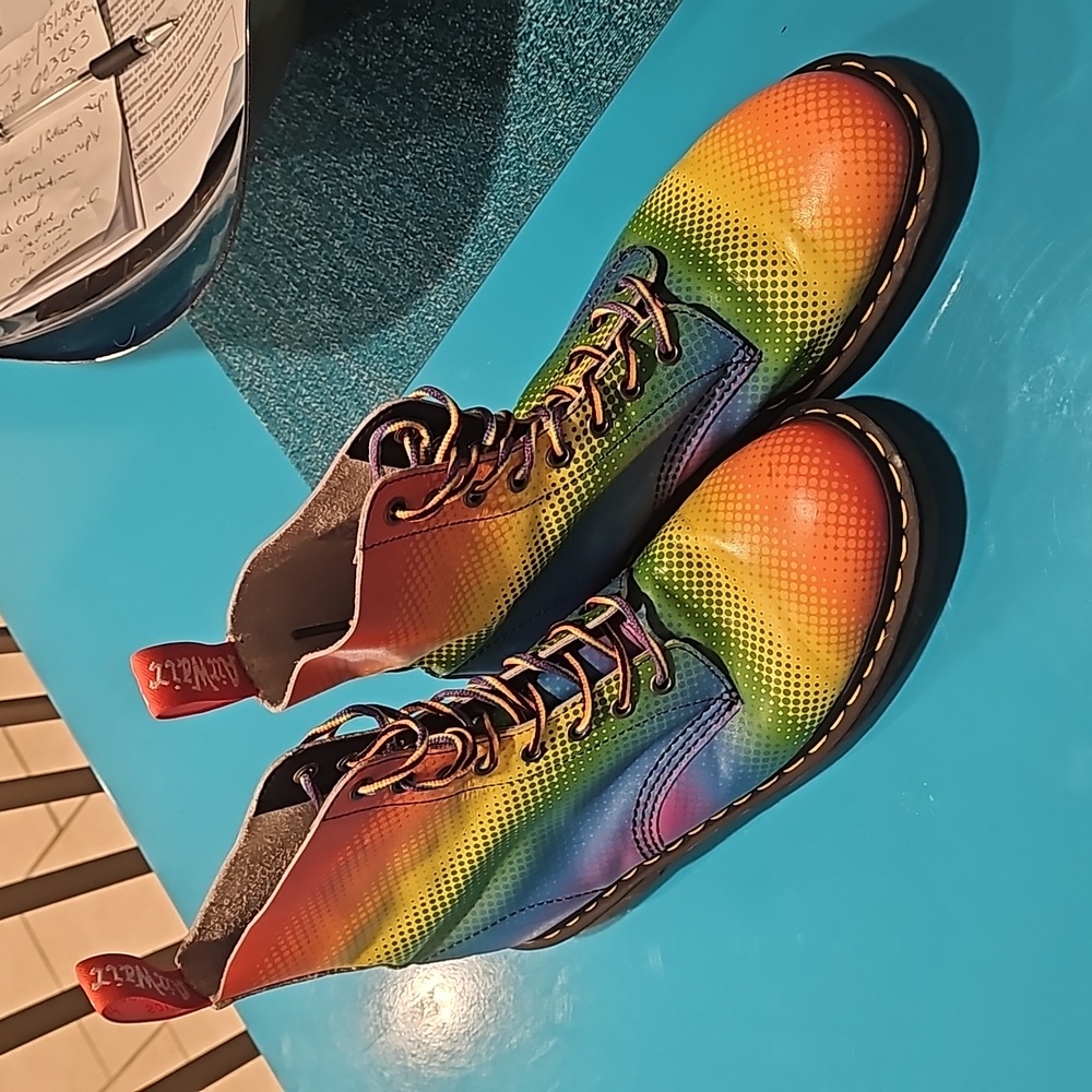 Dr Martens 1460 Icon Pascal Pride Rainbow Microdot Gradient Mens US 11